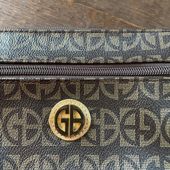 GIANI BERNINI Block Signature Wristlet - Picture 2 of 10